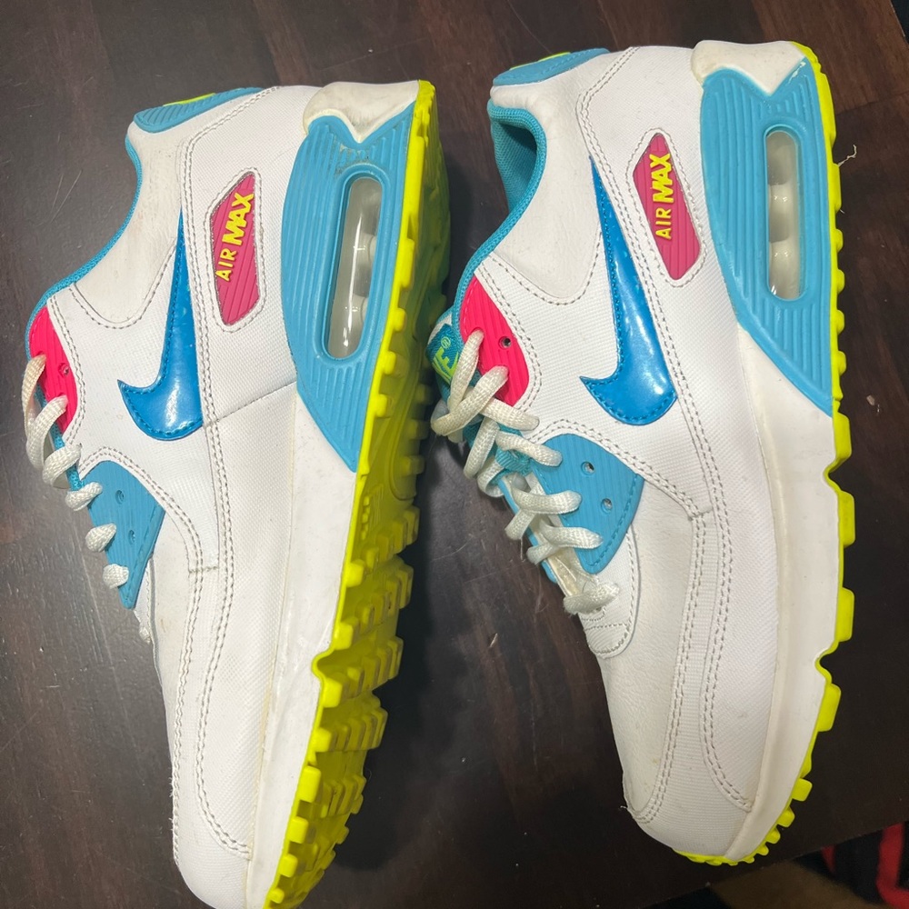 Air max 90 size 7 youth/ 8.5 w